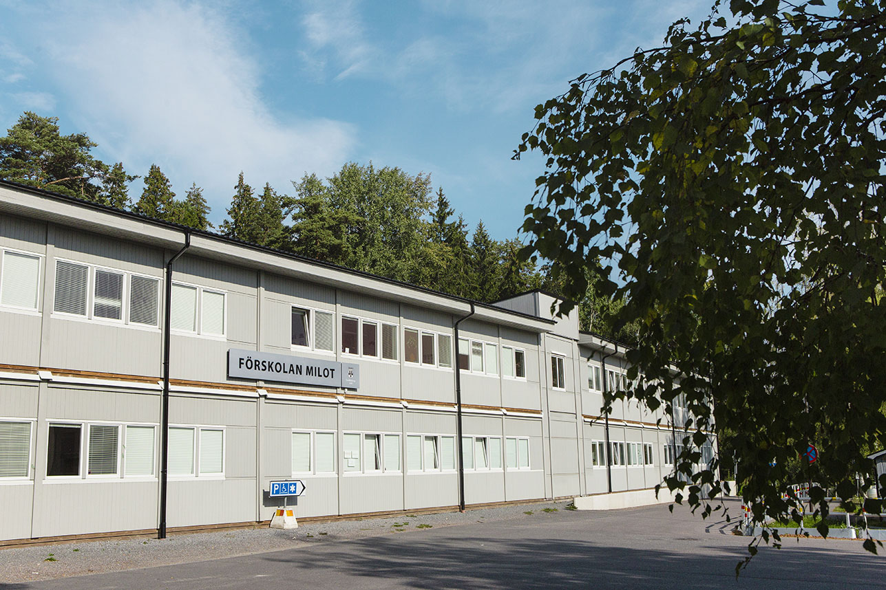 Förskolan Milot i Ursvik fasad med skylt